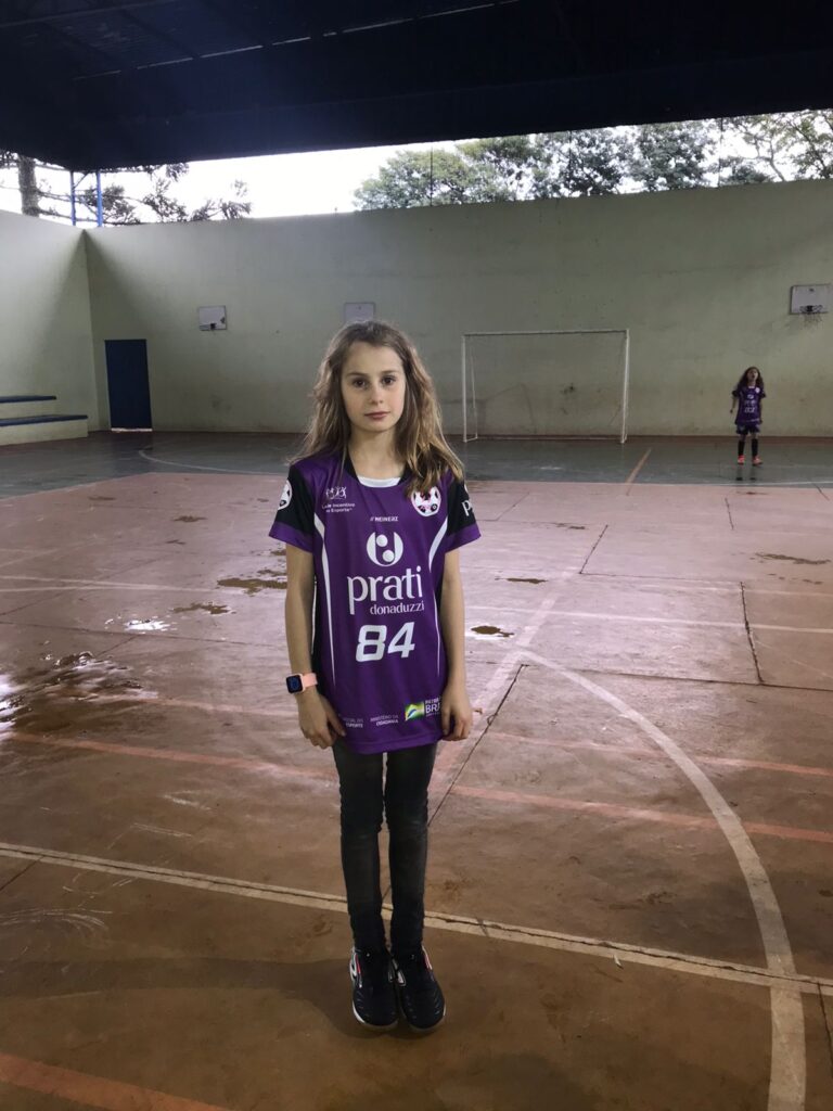 Atleta da AFETO usando o uniforme do projeto